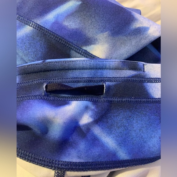 NWOT full length lulu leggings with pockets - Picture 6 of 7